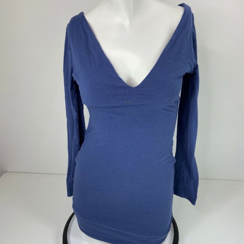 Lulus Women’s Blue V-neck Top Size M Long Sleeve.